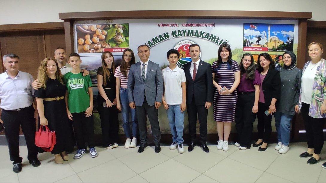 Kaymakam Sayın Nurullah Kaya LGS Sınavında Dereceye Giren Öğrencilerimizi Makamında Kabul Etti 